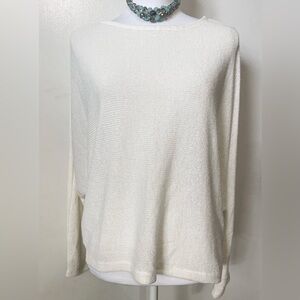Like new Cream Oversize Lightweight H&M Sweater size M sleeves have relaxed fit